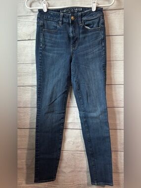American Eagle women’s high rise jegging, dark wash, size 00